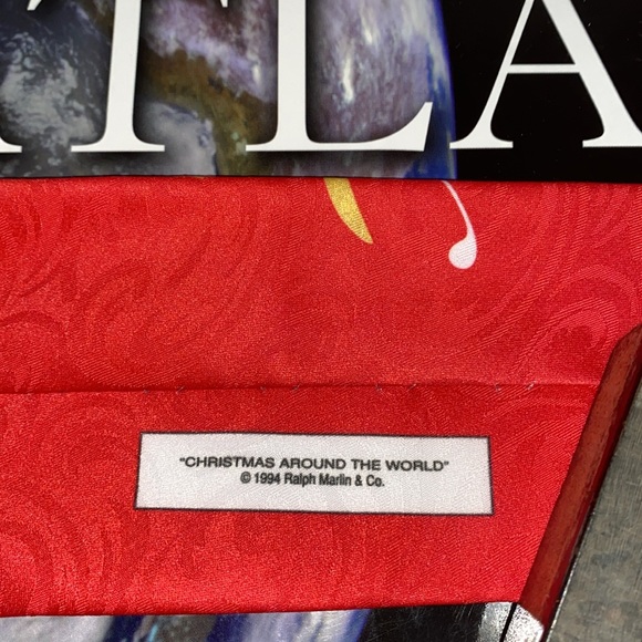 🆕🎄Vintage 1994 ORIGINAL RALPH MARLIN Men’s “Christmas Around the World🌎” Tie - Picture 5 of 12